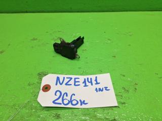 Датчик потока воздуха TOYOTA COROLLA AXIO NZE141 1NZ-FE 22204-31020 1 ракурс