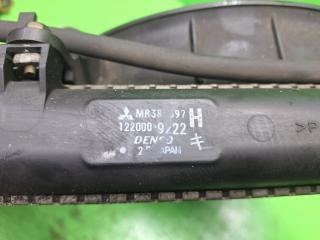 Радиатор основной MITSUBISHI PROUDIA S32A 6G74 3 ракурс