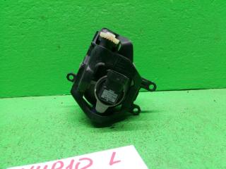 Туманка левая передняя TOYOTA AQUA NHP10 12-580 4 ракурс