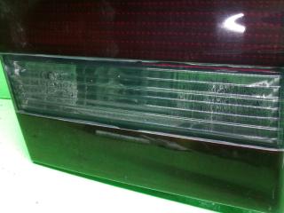 Вставка между стопов задняя SUBARU LEGACY BE5 84251AE03A 2 ракурс