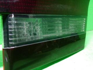 Вставка между стопов задняя SUBARU LEGACY BE5 84251AE03A 3 ракурс