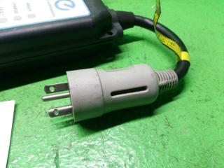 Зарядное устройство NISSAN LEAF AZE0 3 ракурс Зарядное устройство NISSAN LEAF AZE0 3 ракурс
