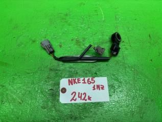 Датчик детонации TOYOTA COROLLA AXIO NKE165 1NZ-FE 1 ракурс Датчик детонации TOYOTA COROLLA AXIO NKE165 1NZ-FE 1 ракурс