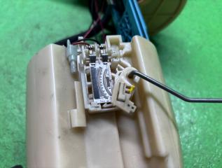 Бензонасос TOYOTA ESTIMA AHR20 77024-28030 3 ракурс