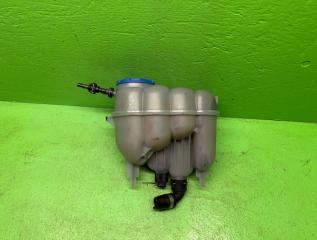 Бачок расширительный AUDI A4 8W 8W0121405 4 ракурс