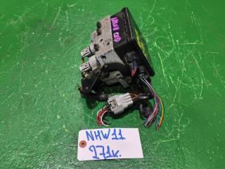 Блок abs TOYOTA PRIUS NHW11 44510-47030 5 ракурс