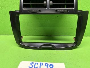 Консоль магнитофона TOYOTA VITZ SCP90 55670-52010 3 ракурс