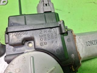 Стеклоподъемник правый передний MITSUBISHI LANCER CS5W MR523020 3 ракурс