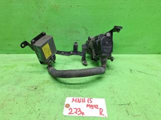 Туманка правая TOYOTA ALPHARD MNH15 P4942 2 ракурс