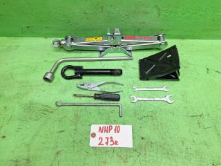 Домкрат TOYOTA AQUA NHP10 1 ракурс Домкрат TOYOTA AQUA NHP10 1 ракурс