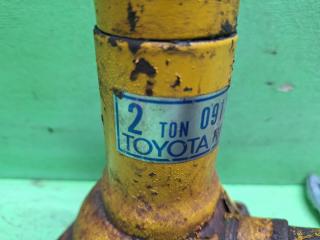 Домкрат TOYOTA LAND CRUISER HDJ101 09110-26011 2 ракурс Домкрат TOYOTA LAND CRUISER HDJ101 09110-26011 2 ракурс