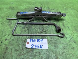 Домкрат TOYOTA COROLLA AE104 1 ракурс Домкрат TOYOTA COROLLA AE104 1 ракурс