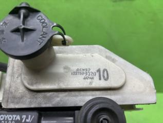 Радиатор основной TOYOTA IST NCP60 422132-1851 4 ракурс