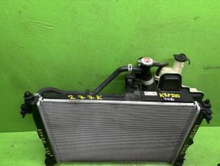 Радиатор основной TOYOTA YARIS KSP210 4221367721 2 ракурс