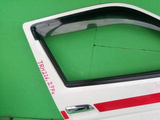 Дверь правая передняя TOYOTA HIACE TRH226 3 ракурс
