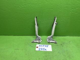 Петля капота TOYOTA IST NCP65 2 ракурс