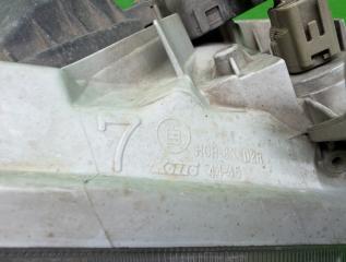 Фара правая передняя TOYOTA NADIA SXN15 44-45 4 ракурс