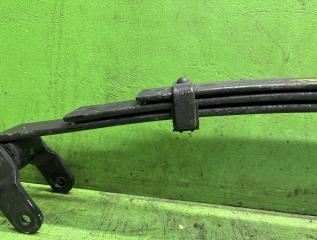 Рессоры правая задняя TOYOTA HIACE TRH226 3 ракурс