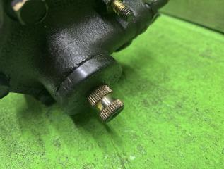 Рулевой редуктор ISUZU ELF NKS66 7904070 4 ракурс Рулевой редуктор ISUZU ELF NKS66 7904070 4 ракурс
