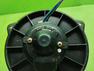 Мотор печки MITSUBISHI DIAMANTE F36A 2 ракурс Мотор печки MITSUBISHI DIAMANTE F36A 2 ракурс