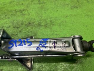 Домкрат TOYOTA CALDINA ST215 3 ракурс Домкрат TOYOTA CALDINA ST215 3 ракурс