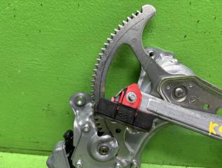 Стеклоподъемник правый передний TOYOTA VITZ KSP130 85710-52211 4 ракурс