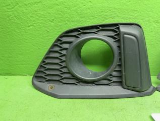 Ободок туманки передний HONDA FIT GP5 w0650 2 ракурс