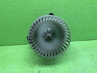 Мотор печки TOYOTA IST NCP65 4 ракурс