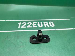 Запчасть петля замка багажника Volkswagen Tiguan 2014