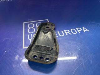 Запчасть кронштейн правый Volkswagen Polo 2012