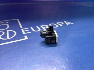 Фото запчасти датчик удара Volkswagen Polo 2012 Б/У запчасть Запчасть датчик удара Volkswagen Polo 2012