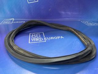 Фото запчасти уплотнительная резинка задняя правая Volkswagen Tiguan 2010 Б/У запчасть Запчасть уплотнительная резинка задняя правая Volkswagen Tiguan 2010