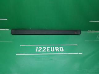 Фото запчасти накладка на порог передняя левая Pontiac Vibe 2003 Б/У запчасть Запчасть накладка на порог передняя левая Pontiac Vibe 2003