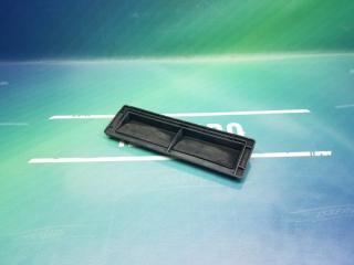 Запчасть клапан вентиляции крыла задний Kia Rio 2011