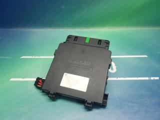 Фото запчасти блок предохранителей Porsche Boxster 2010 контрактная запчасть Запчасть блок предохранителей Porsche Boxster 2010