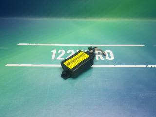 Фото запчасти блок электронный Porsche Boxster 2010 контрактная запчасть Запчасть блок электронный Porsche Boxster 2010