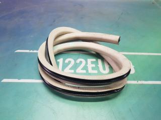 Запчасть уплотнительная резинка задняя левая Subaru Legacy Lancaster 1998