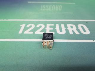 Фото запчасти реле Toyota Ipsum 1999 Б/У запчасть Запчасть реле Toyota Ipsum 1999