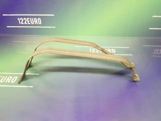 Фото запчасти крепление топливного бака Chevrolet Cruze 2011 Б/У запчасть Запчасть крепление топливного бака Chevrolet Cruze 2011