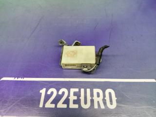 Фото запчасти блок управления центральным замком Honda CR-V 1996 Б/У запчасть Запчасть блок управления центральным замком Honda CR-V 1996