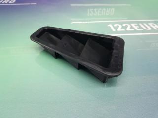 Фото запчасти клапан вентиляции крыла Mitsubishi Lancer 2005 Б/У запчасть Запчасть клапан вентиляции крыла Mitsubishi Lancer 2005