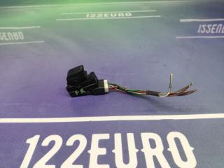 Запчасть кнопка стеклоподъемника передняя правая Suzuki SX4 2009