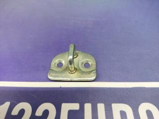 Запчасть петля замка двери Suzuki SX4 2009