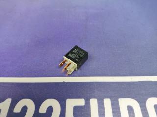 Фото запчасти реле Pontiac Vibe 2003 Б/У запчасть Запчасть реле Pontiac Vibe 2003