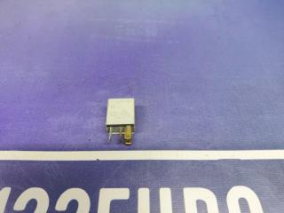 Фото запчасти реле Pontiac Vibe 2003 Б/У запчасть Запчасть реле Pontiac Vibe 2003