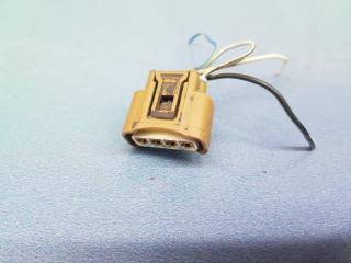 Фото запчасти разъем катушки зажигания Pontiac Vibe 2003 Б/У запчасть Запчасть разъем катушки зажигания Pontiac Vibe 2003