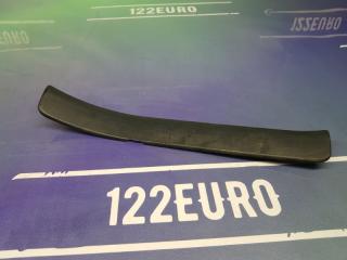 Фото запчасти накладка на порог задняя правая Pontiac Vibe 2003 Б/У запчасть Запчасть накладка на порог задняя правая Pontiac Vibe 2003