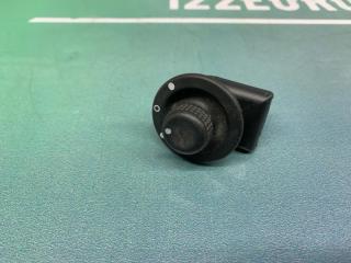 Фото запчасти блок управления зеркалами Renault Duster 2019 Б/У запчасть Запчасть блок управления зеркалами Renault Duster 2019