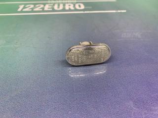 Фото запчасти повторитель поворота передний правый Renault Duster 2019 Б/У запчасть Запчасть повторитель поворота передний правый Renault Duster 2019