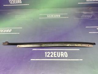 Запчасть молдинг лобового стекла левый Nissan Cefiro 2002
